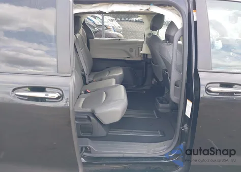 2022 Toyota Sienna Xle z USA, uszkodzony, nr VIN 5TDYRKEC7NS114539